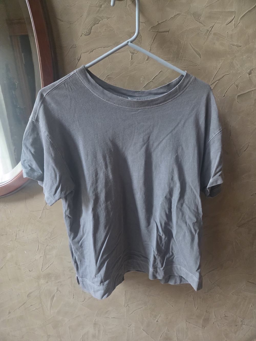 Old Navy Women's Light Gray Crewneck Tee